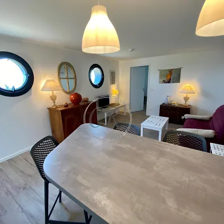Apartment T2 Standing 800m De La De St Clair