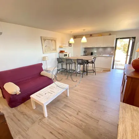 Apartment T2 Standing 800m De La De St Clair Le Lavandou