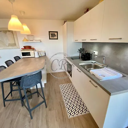 Apartment T2 Standing 800m De La De St Clair