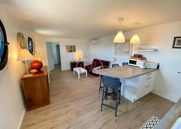 T2 Standing 800m De La De St Clair *