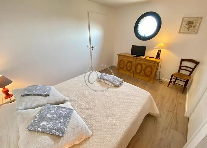 T2 Standing 800m De La De St Clair Le Lavandou