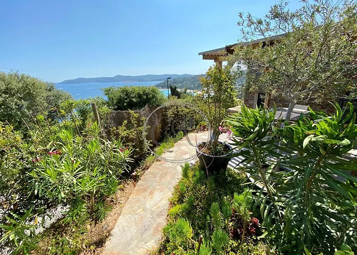 T2 Standing 800m De La De St Clair Apartman